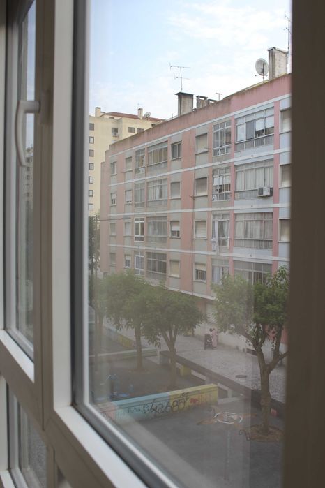 Apartamento T2 Muito Central Sacavém