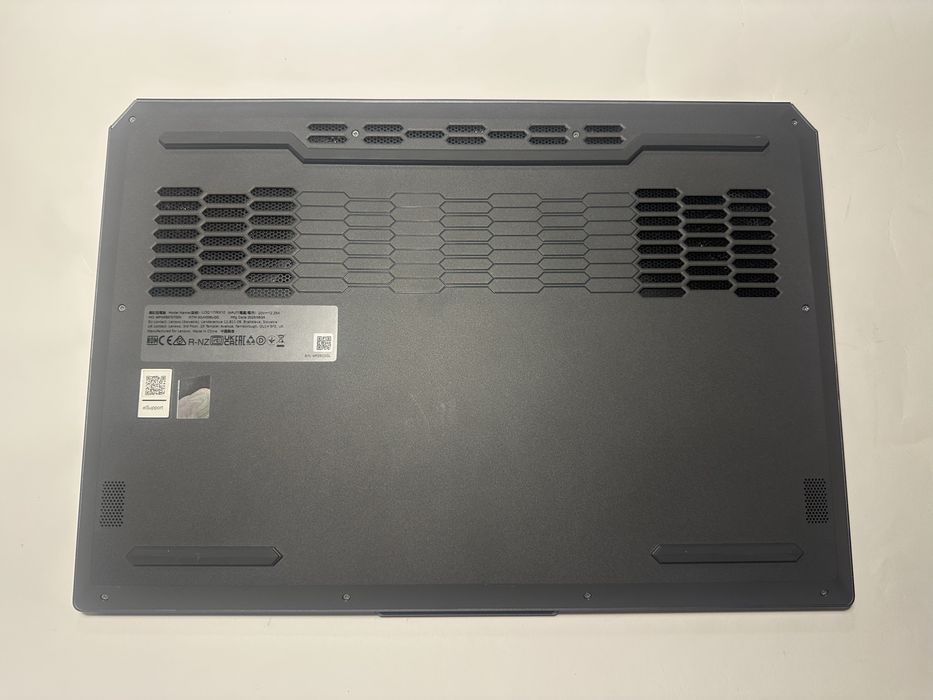 Lenovo LOQ 17IRX10 | RTX 5050 | 16 GB | 17"