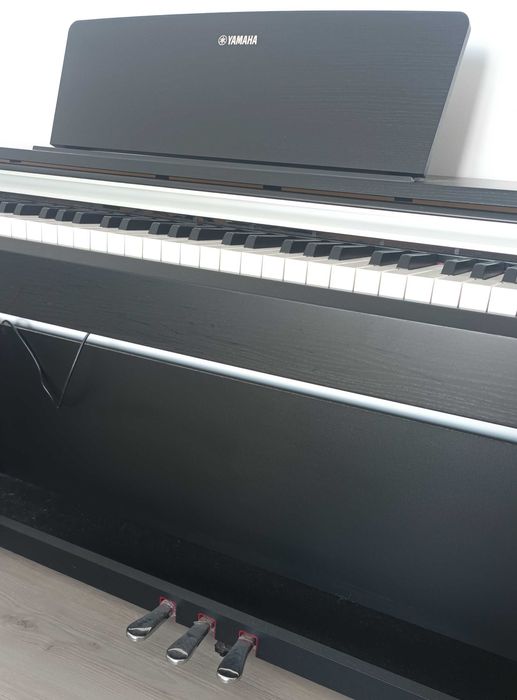 Piano Yamaha Arius YDP-142