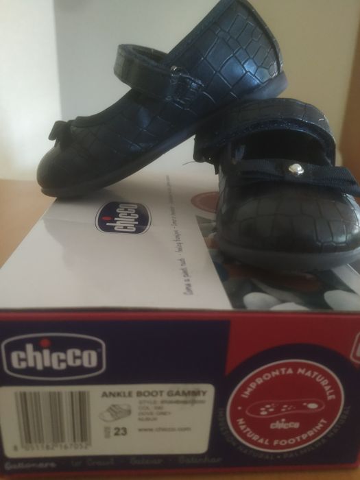 Sapatos/sabrinas Chicco - tam 23 e tam 26