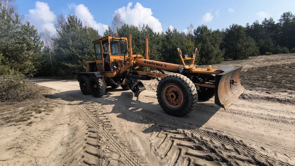 Równiarka drogowa baukema shm 4