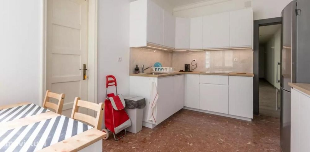 Quarto - localizado em Intendente Lisbon