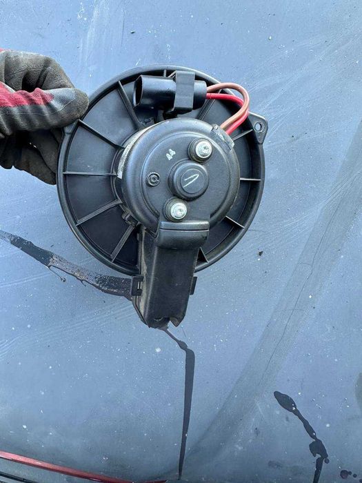 Моторчик печки Ауди а6с5