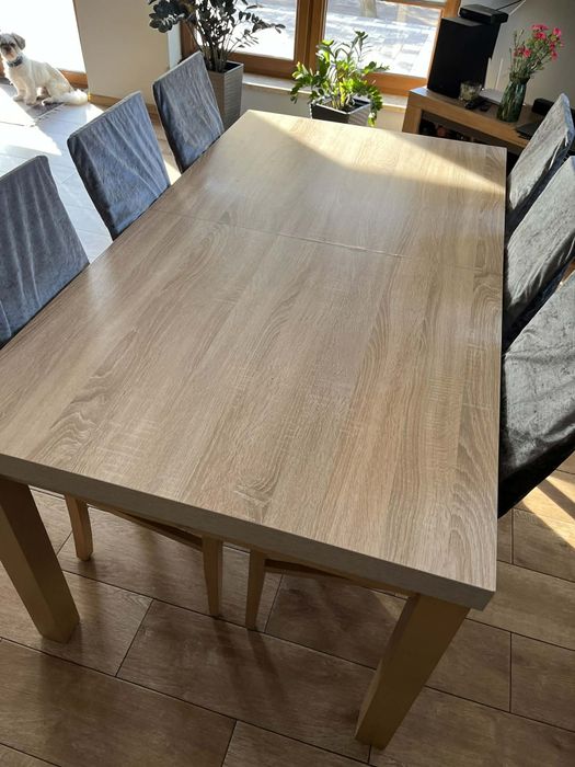 Sprzedam stół plus 6 krzeseł