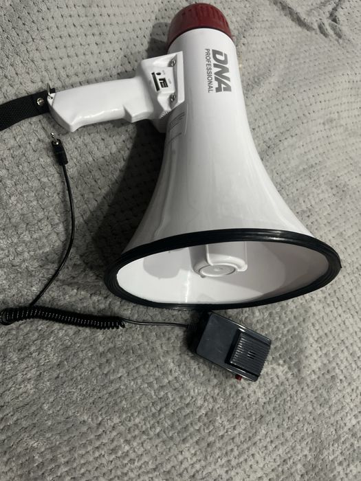 Megafon szczekaczka wzmacniacz glosu
