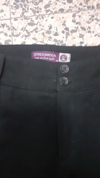 Calças  pretas de pliester viscse e elastano n40