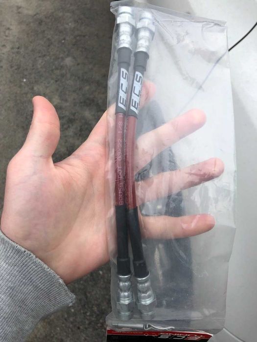 ECS Tuning армований шланг до задніх супортів