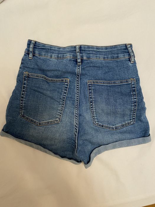 Джинсовые шорты продам