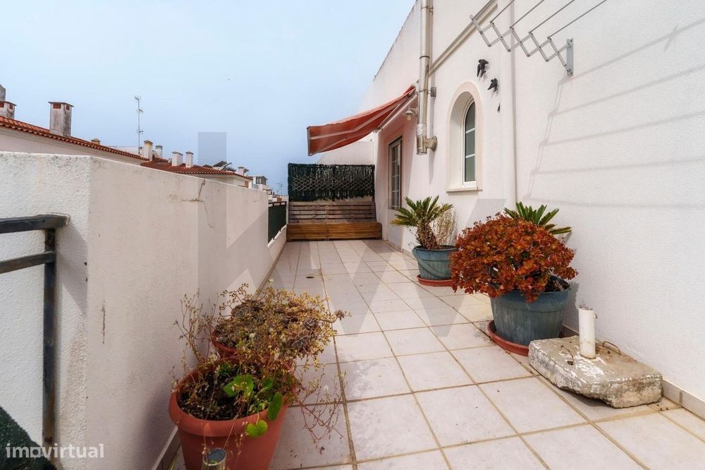 Monte Gordo: Duplex com Terraço Espetacular – Ideal para Férias ou Ren