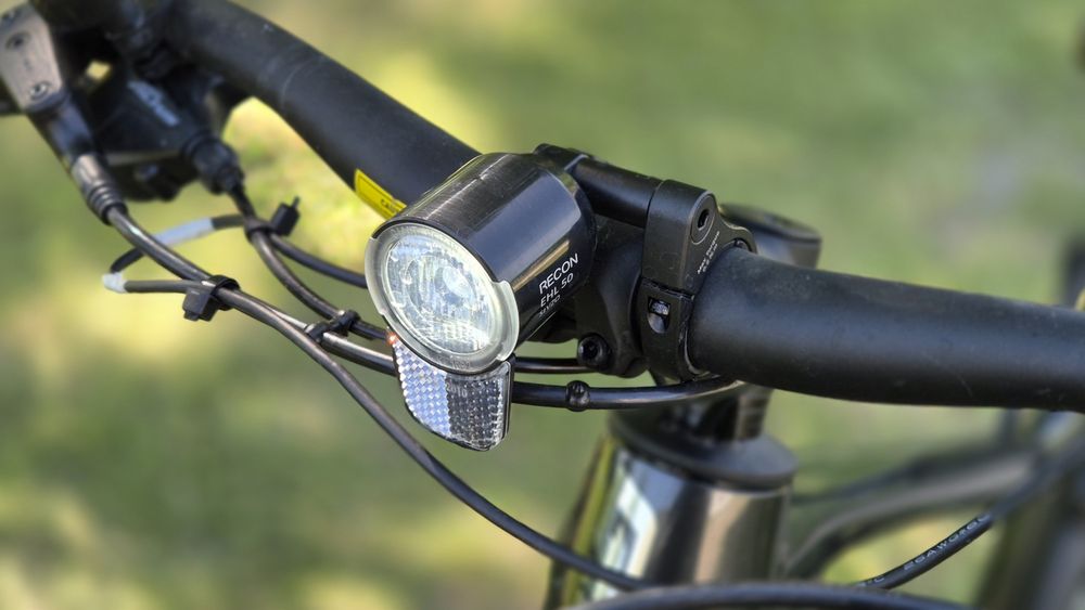 Rower elektryczny Giant Explore E+2