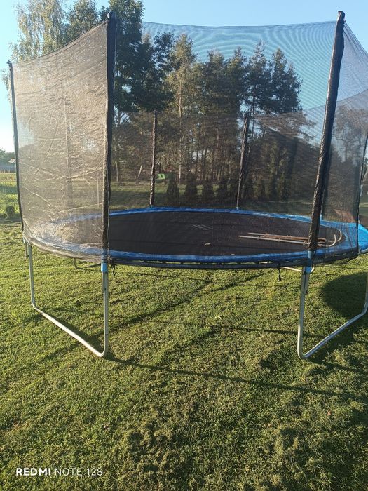 Trampolina ogrodowa