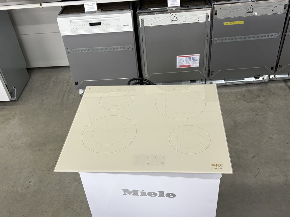 Нова індукційна варильна пане SMEG SI2641DP бежевий колір