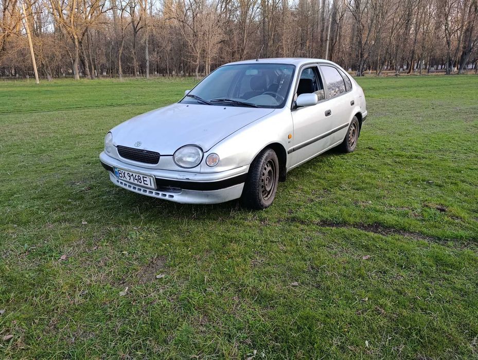 Тойота Королла 98 год 1.6 газ бензин