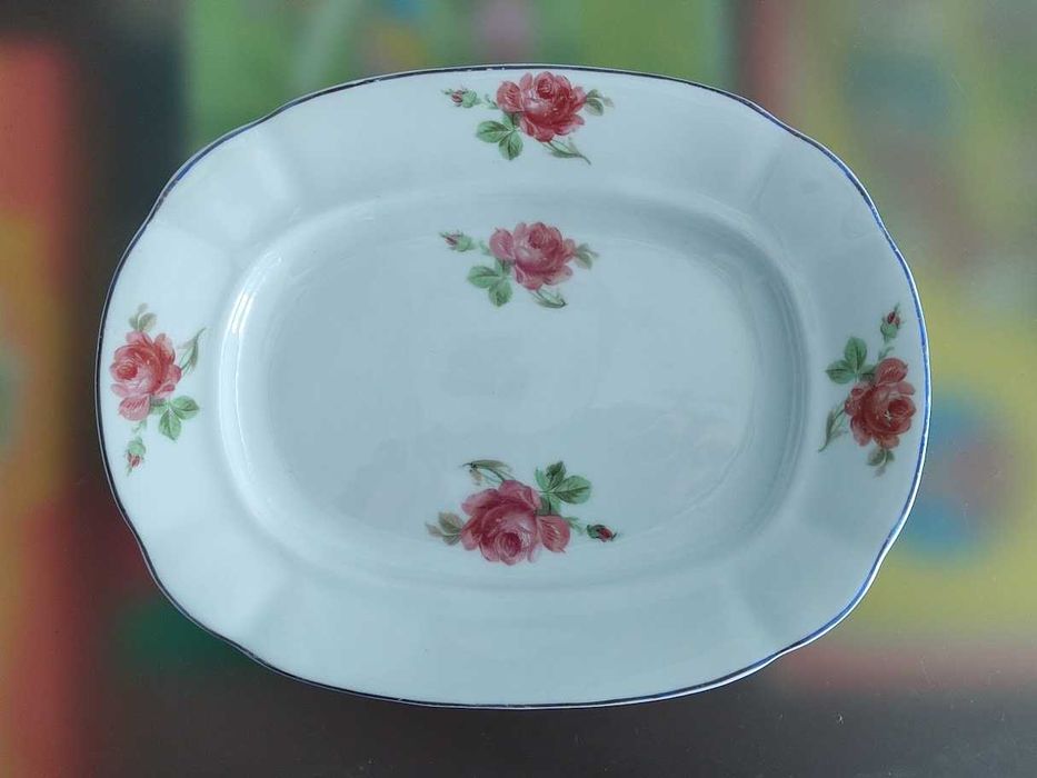 Travessa em porcelana Vista Alegre motivo floral