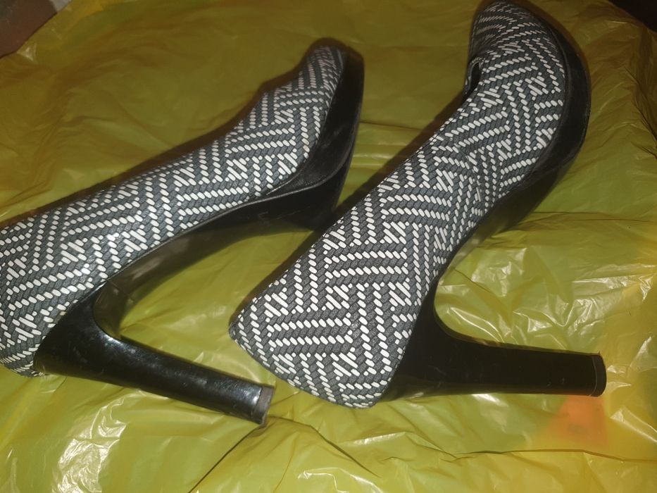 Buty 39r. na obcasie