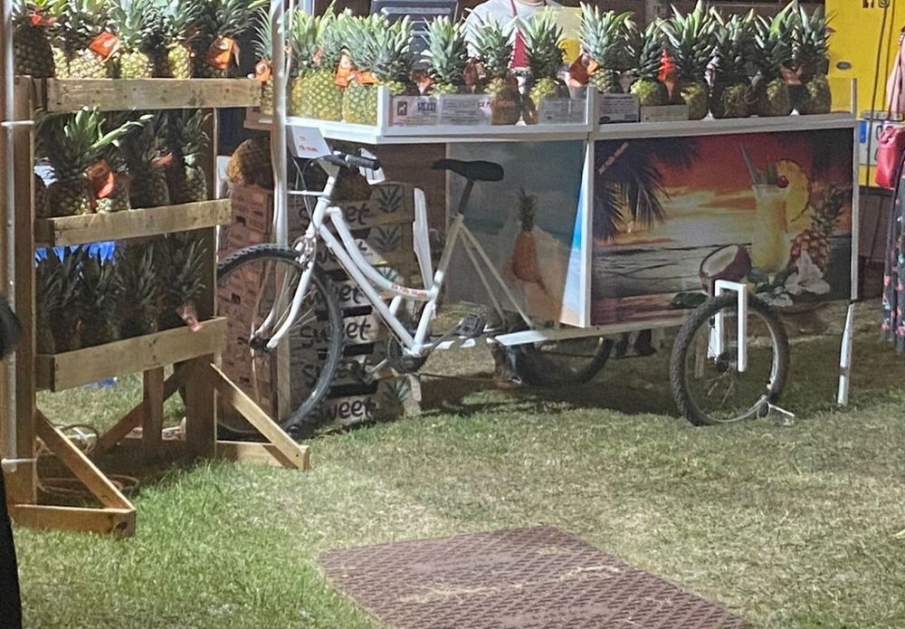 Bike drinks street food/venda ambulante/food truck