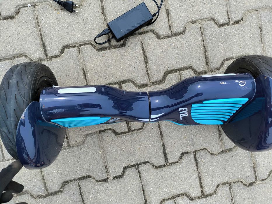 Hoverboard- Deskorolka SKYMASTER 11 Evo (10.5") z nakładką typu GOKART