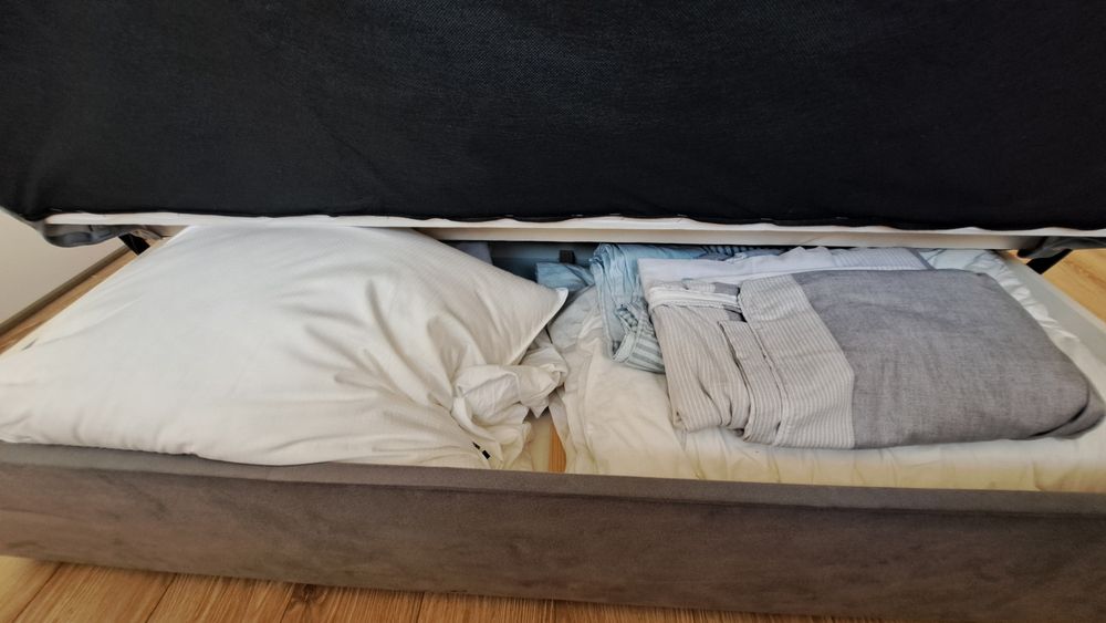 Rozkładana sofa/łóżko