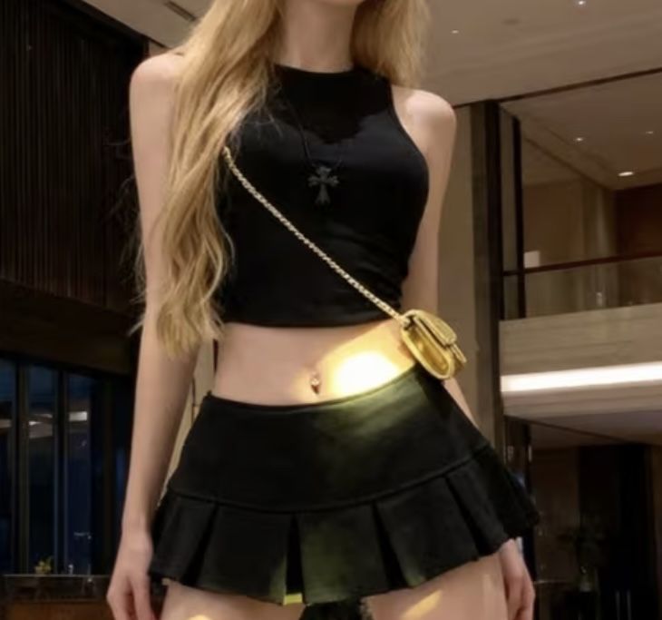 кожаные шорты,короткие