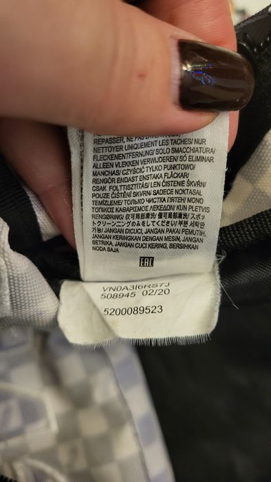 Plecak jest w dobrym stanie. Marka Vans