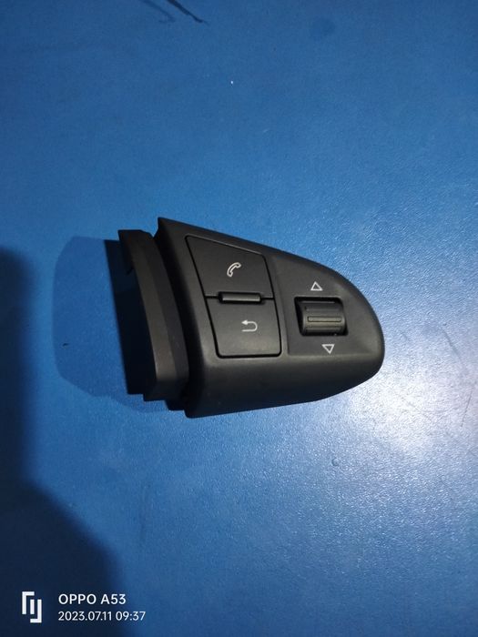 Кнопки мультируля оригінал новые правая сторона Skoda A5