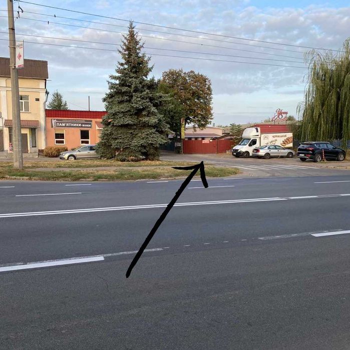 Продаж комерційного приміщення від власника склад (червона лінія)