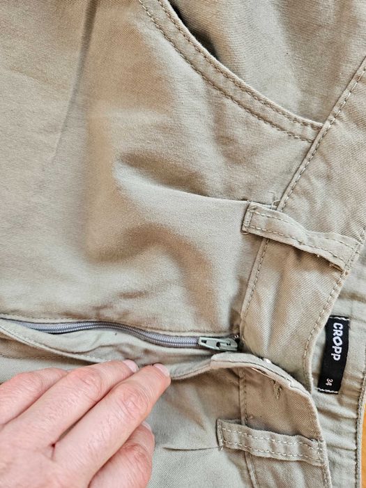 Spodnie na wiosnę i lato- Cropp 34