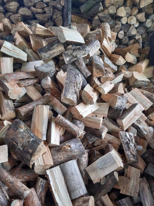 Drewno opałowe (kominkowe lub w wałkach)