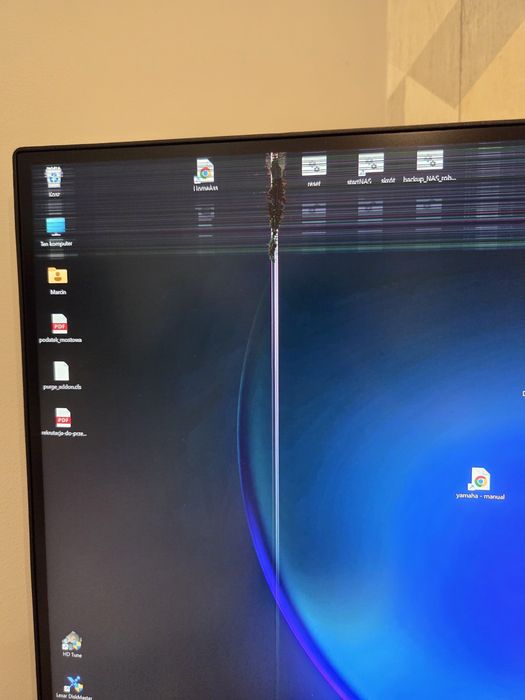 27UP85NP-W 27" 4K UHD USB-C – uszkodzona matryca, na części