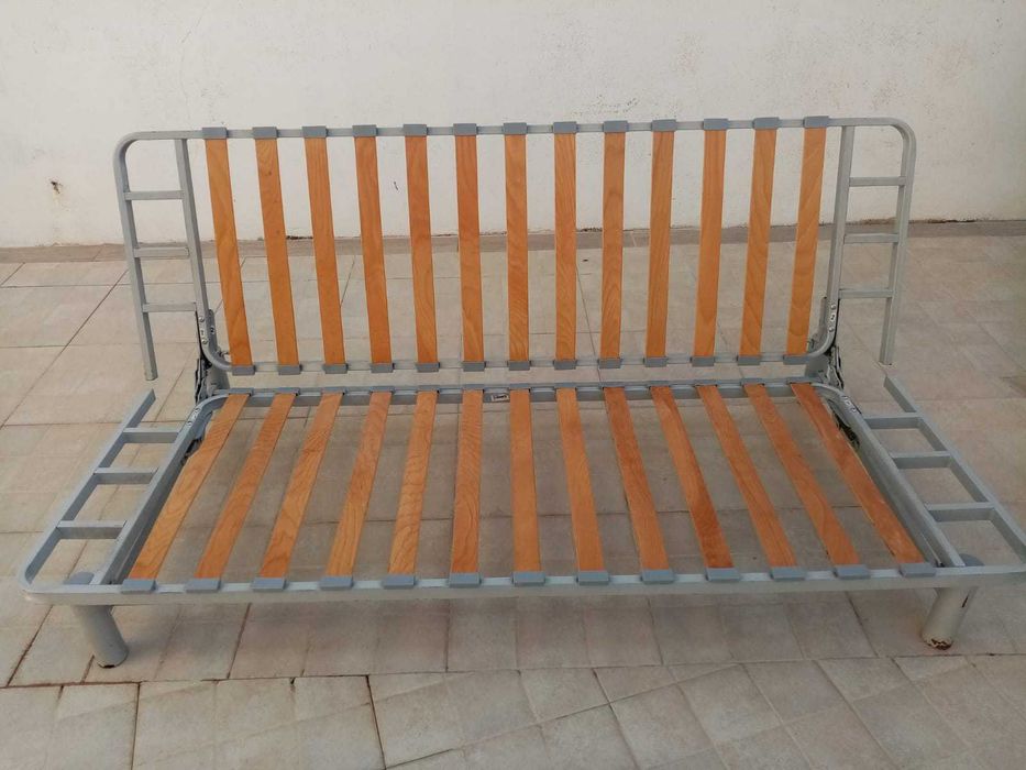 Sofá cama em bom estado