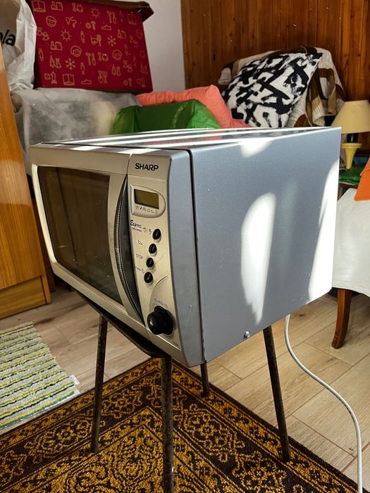 Używana mikrofalówka Sharp