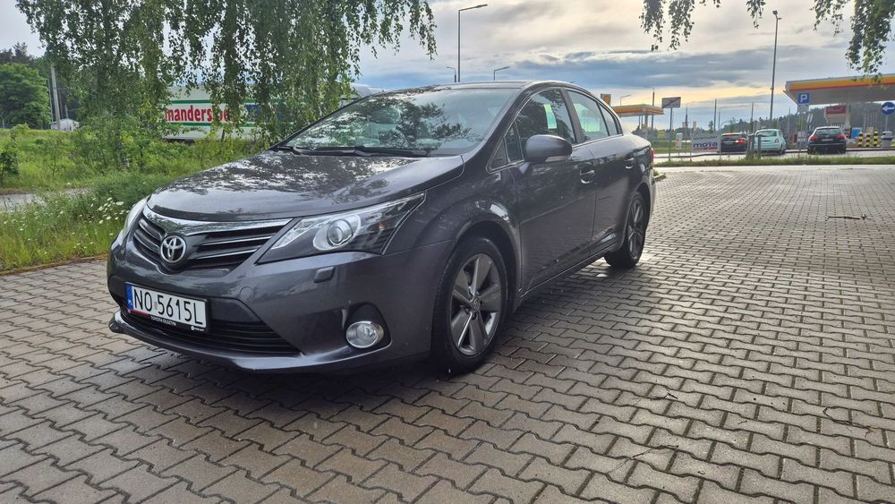 Toyota Avensis Bogate wyposażenie i w dobrym stanie