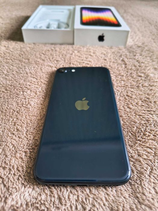 Iphone se 3 gen 2022 64gb midnight Neverlock Безкінечна перезагрузка