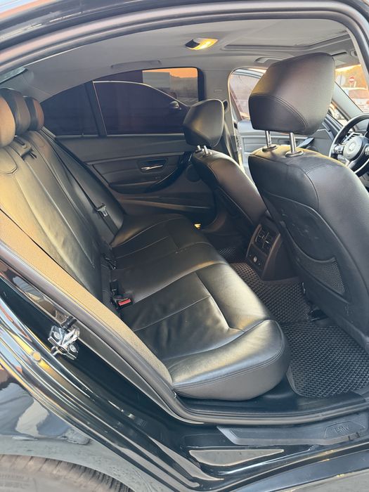 BMW f30 2012 328i задній привід