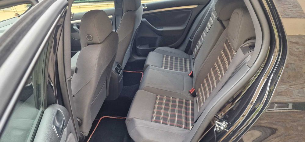 VOLKSWAGEN Golf GTI Aceito trocas
