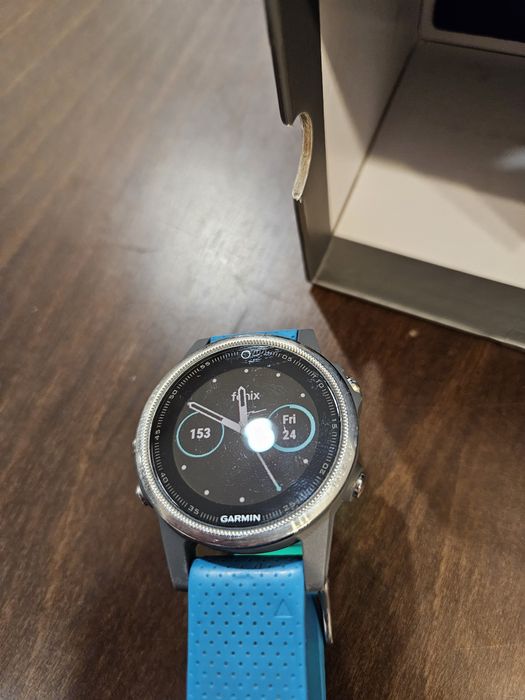 Garmin Fenix 5S – smartwatch sportowy, dobry stan