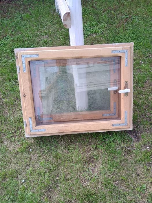 Oknodrewniane piwniczne