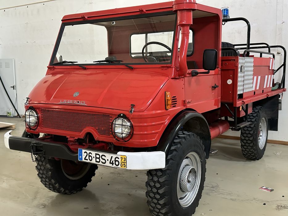 Vendo UNIMOG 413.110 de 1973, com matricula civil
