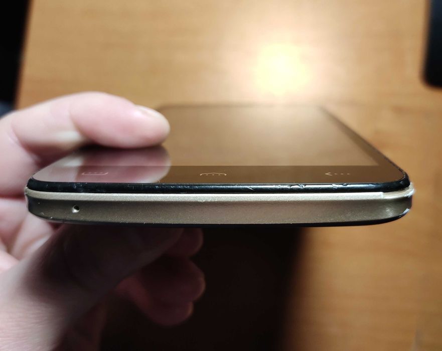 Смартфон ERGO A551 Sky 4G Dual Sim Gold