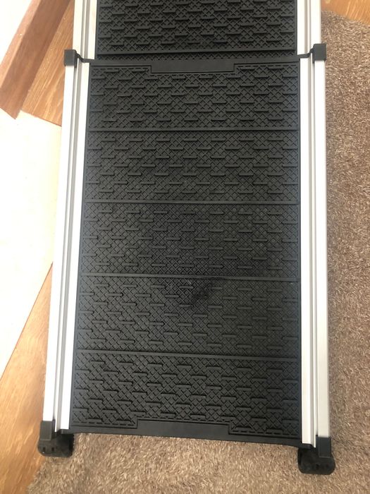 Rampa de acesso ao carro para cães velhos ou doentes - DogWalk3