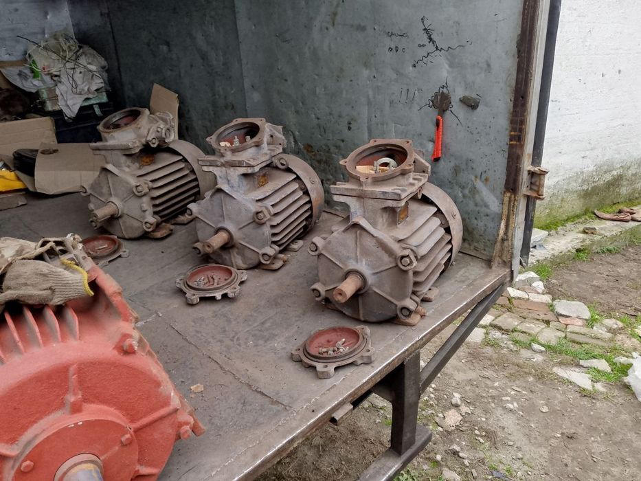 Продам Електродвигун електромотор Двигуны 11 15 18.5 22 30 37 45 55кВт