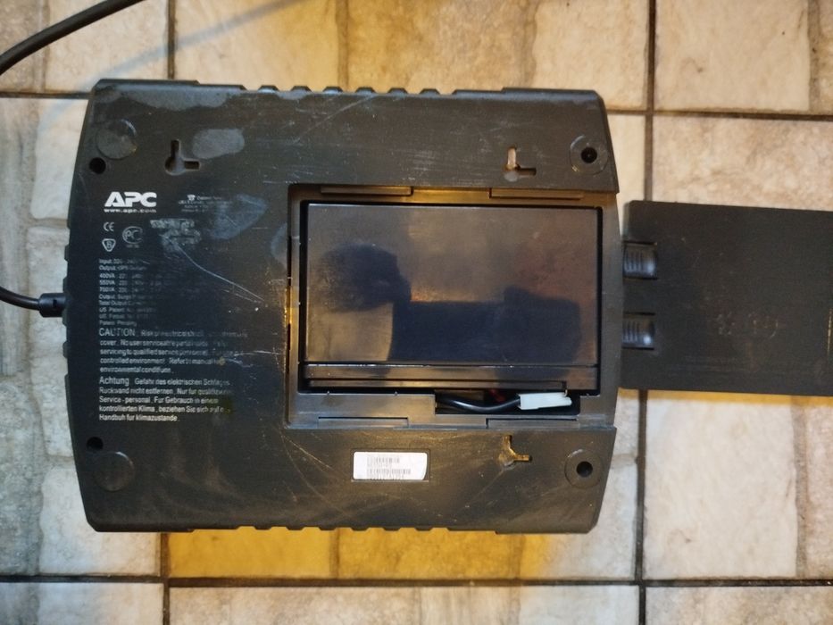 UPS ДБЖ apc back-ups es 550