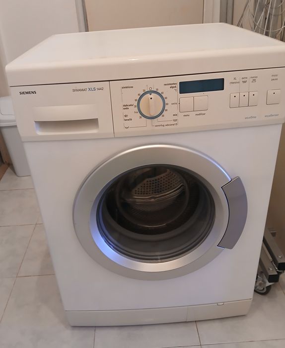 Máquina de lavar roupa Siemens