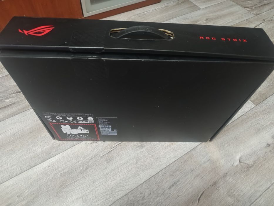 Ноутбук ASUS ROG Strix 17,3 дюйми 144Hz Ryzen 7 4800H 16 ядер RTX3050 4 gb SSD 512Gb