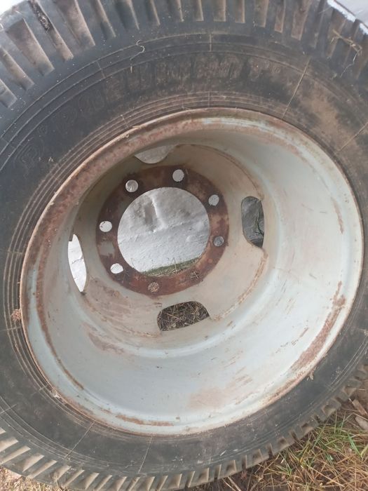 Продам колоса з дисками