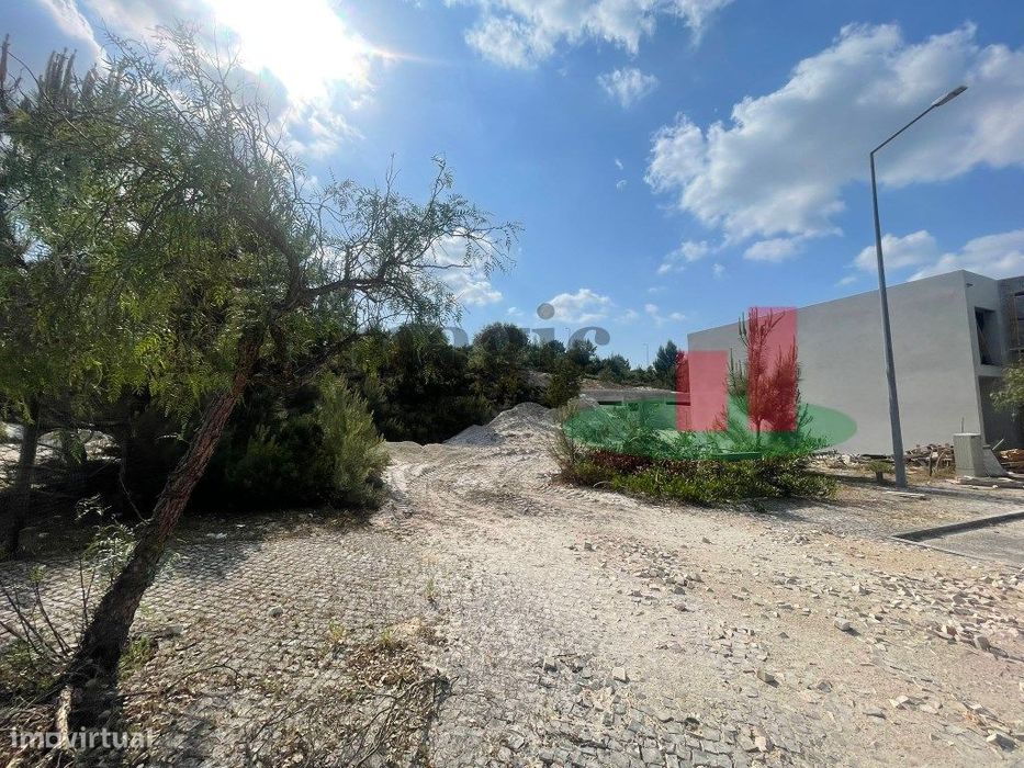 Lote Urbano Rio Maior***RIOMAGIC*** — Rio Maior, Santarém