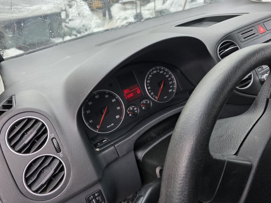 Volkswagen Golf 5+ 2006рік 1.6 бензин