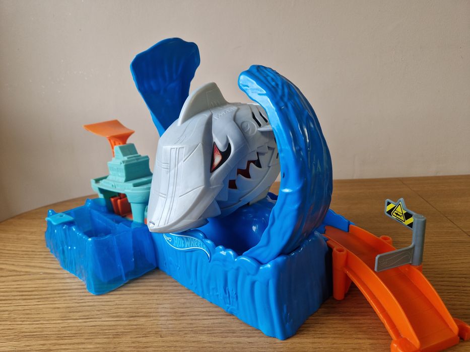 Hot Wheels City Roborekin.