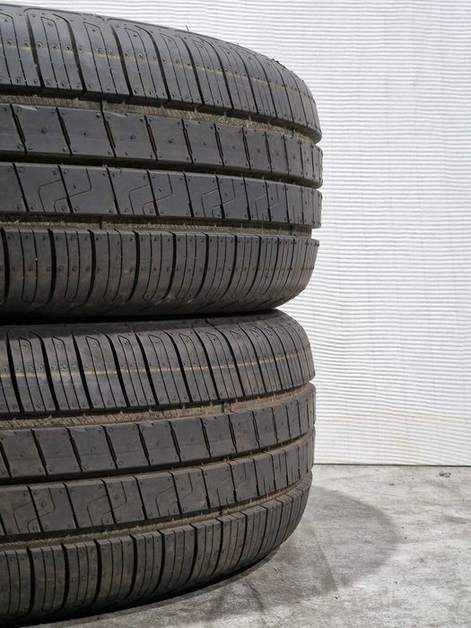 [Como Novos] 2 Pneus 195/60R18 GOODYEAR