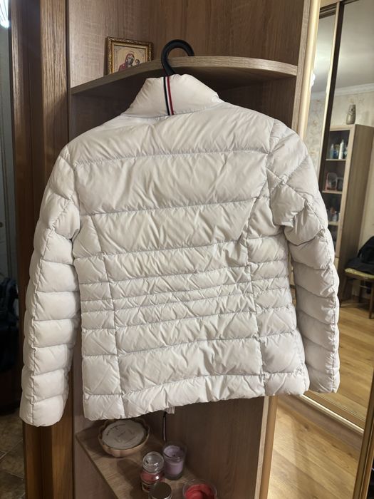 Демісезонна куртка фірми Tommy Hilfeger